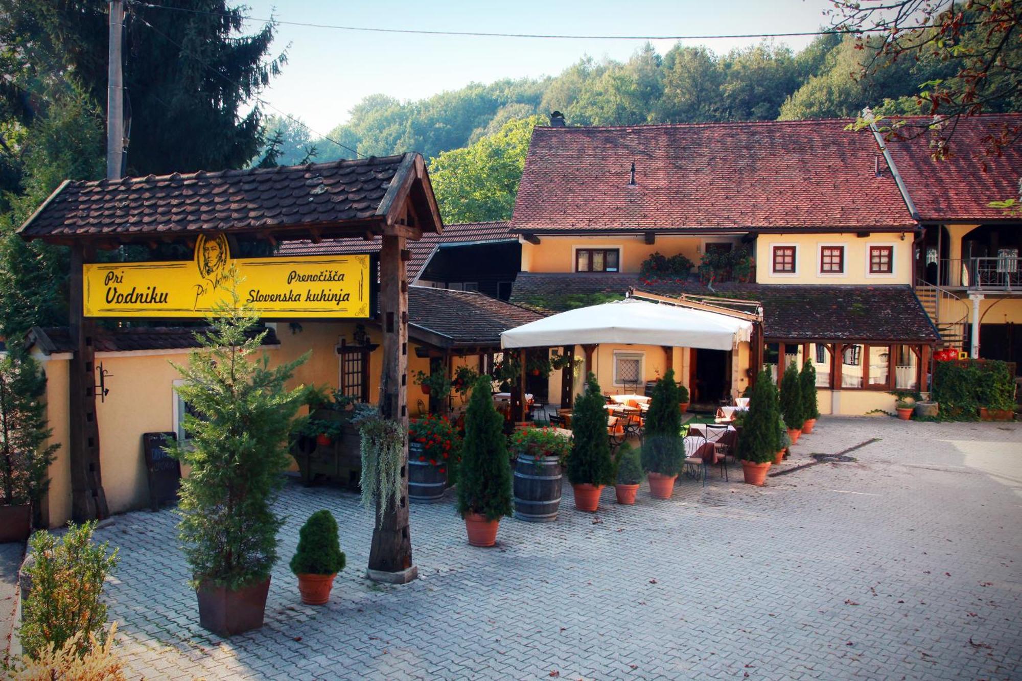 卢布尔雅那 普利沃尼库旅馆酒店 外观 照片
